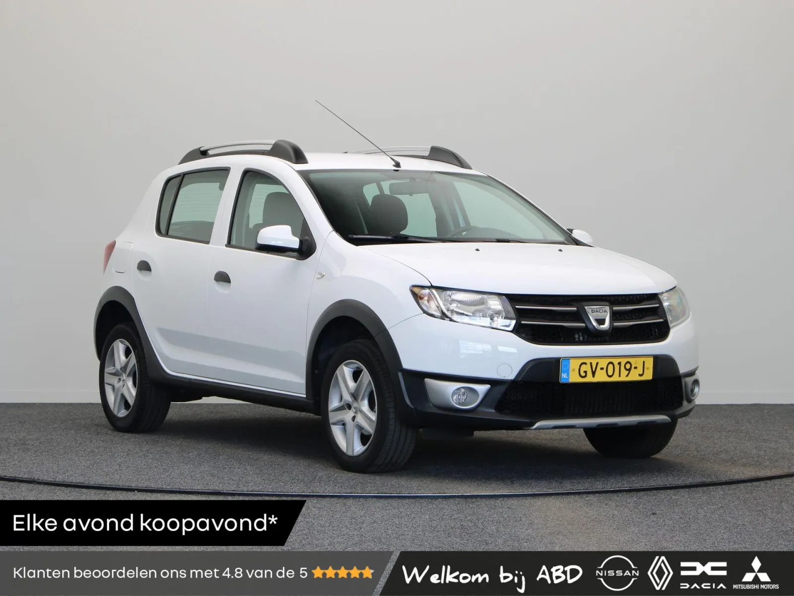 Dacia Sandero (2015) — foto 1