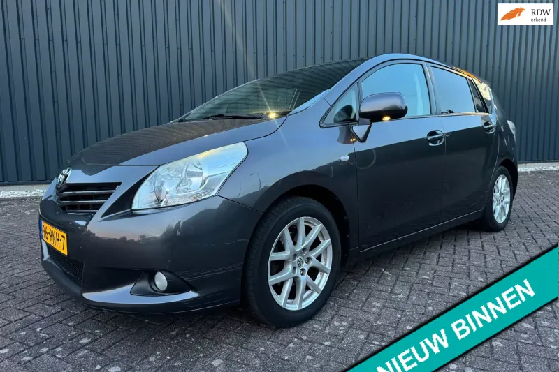 Toyota Verso (2011)