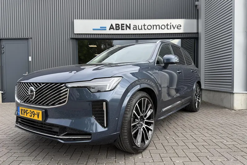 Volvo XC90 (2025)