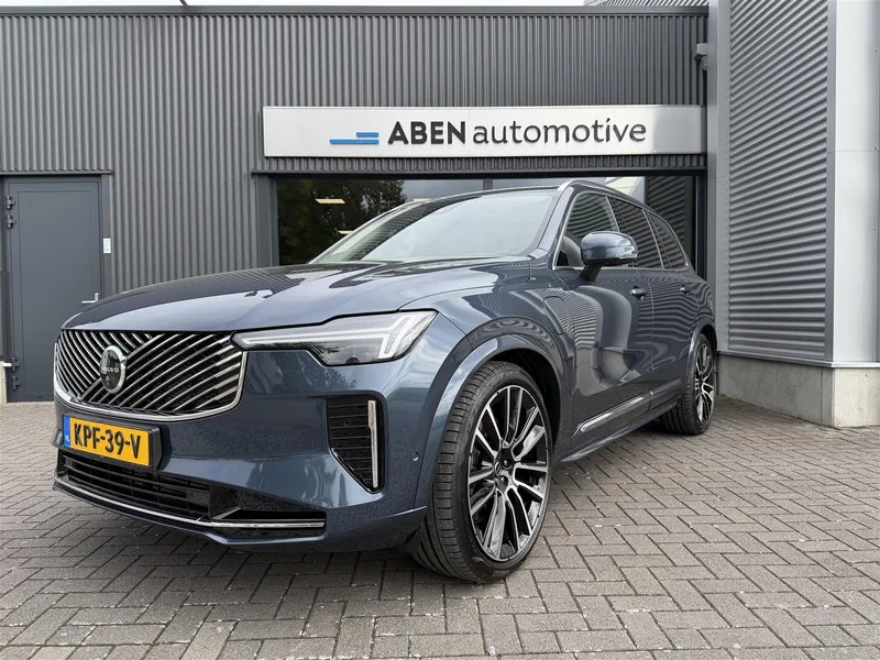 Volvo XC90 (2025) — foto 1