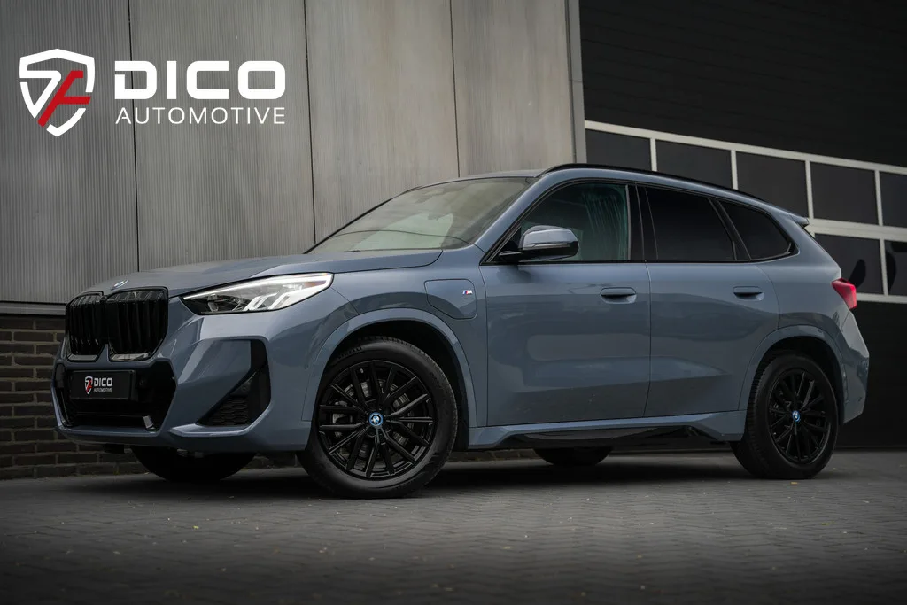 BMW X1 (2023) — foto 1