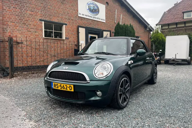 MINI Cabrio (2010)
