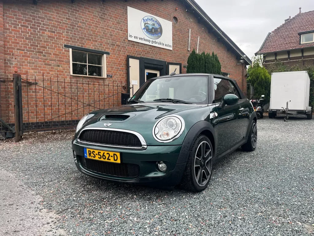 MINI Cabrio (2010) — foto 1