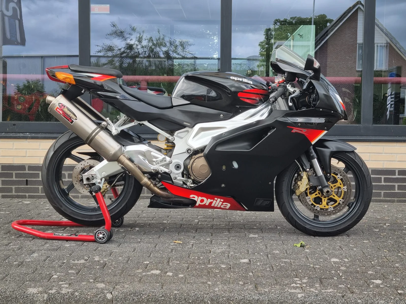 Aprilia RSV 1000 R (2004) — foto 1