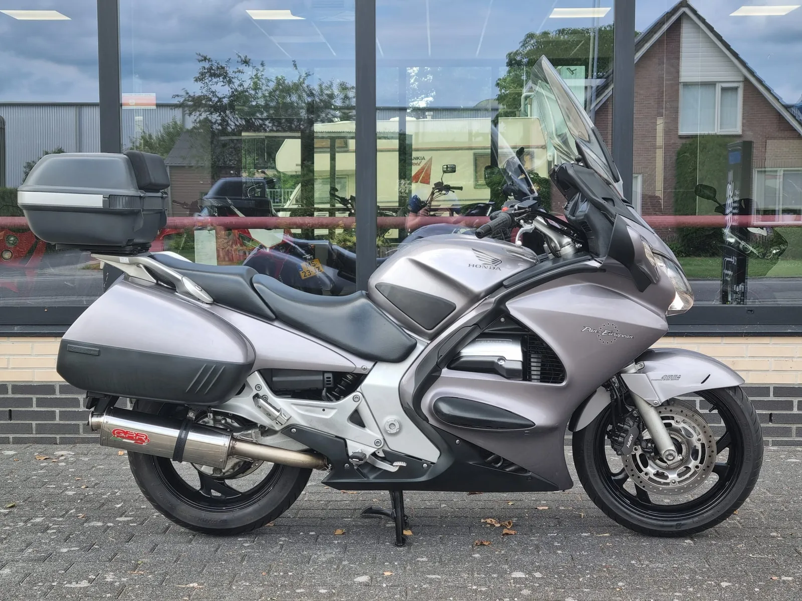 Honda ST 1300 PAN European (2004) — foto 1