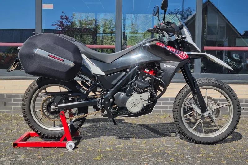 Husqvarna TR 650 Strada (2014)