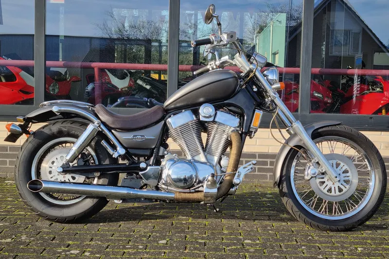 Suzuki VS 1400 GLP Intruder (1987)