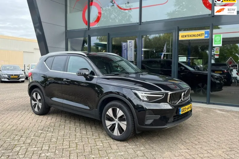 Volvo XC40 (2023)