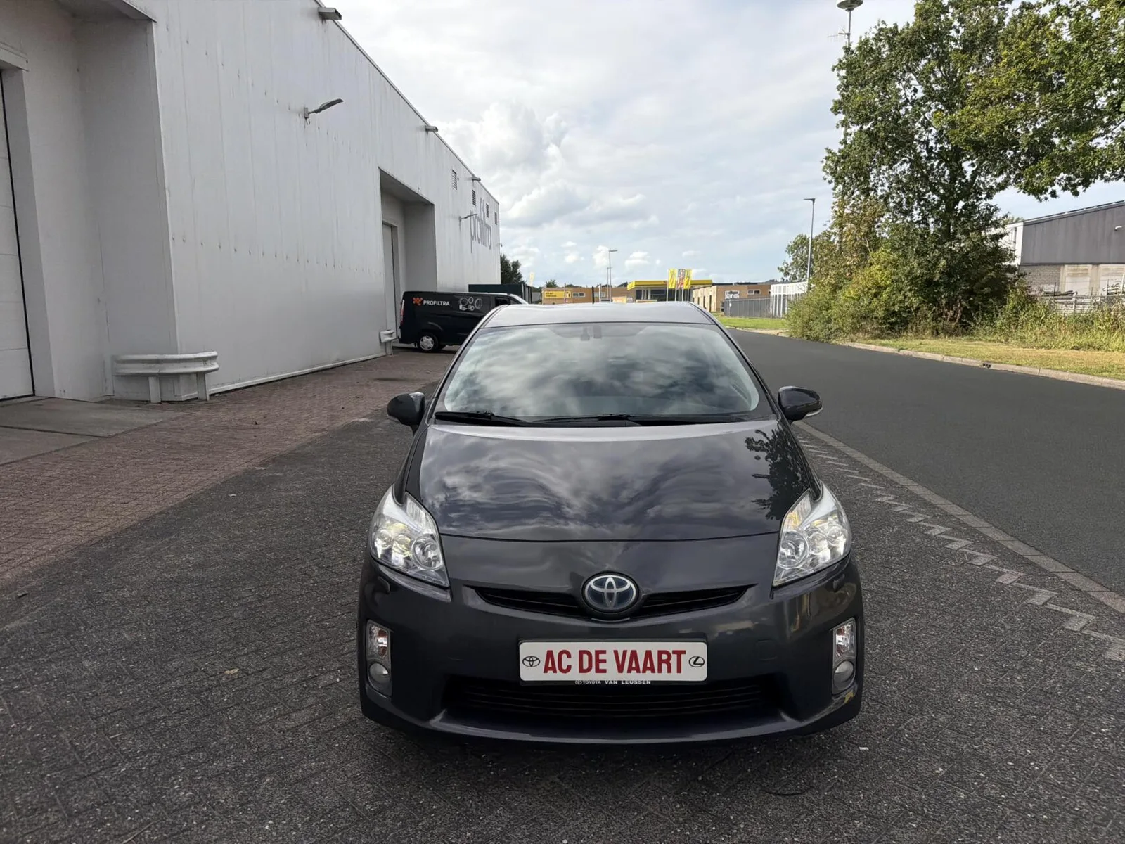 Toyota Prius (2011) — foto 1