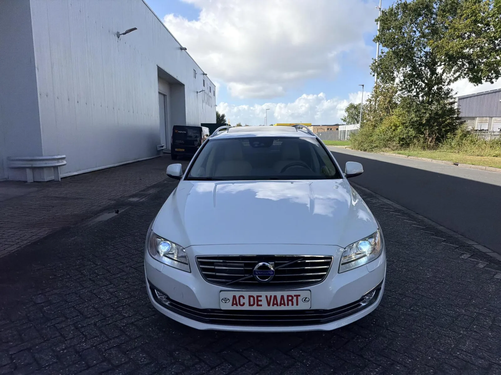 Volvo Va (2015) — foto 1