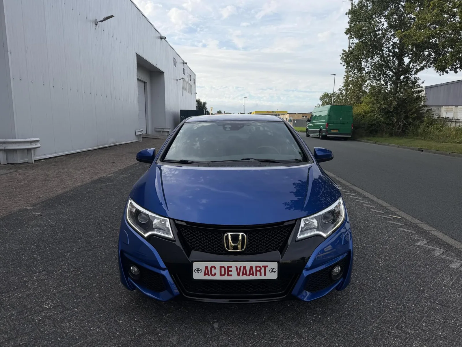 Honda Civic (2015) — foto 1
