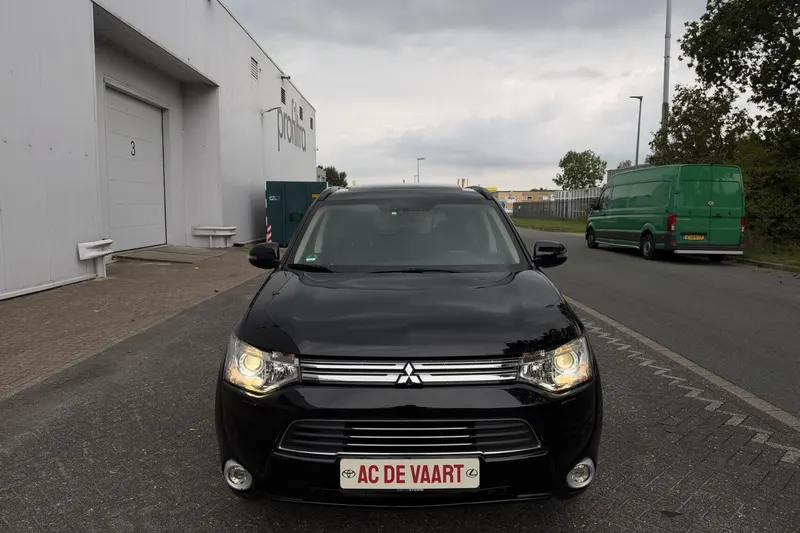 Mitsubishi Outlander (2013)
