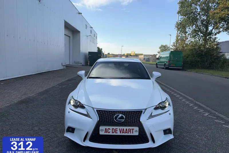 Lexus IS (2014)