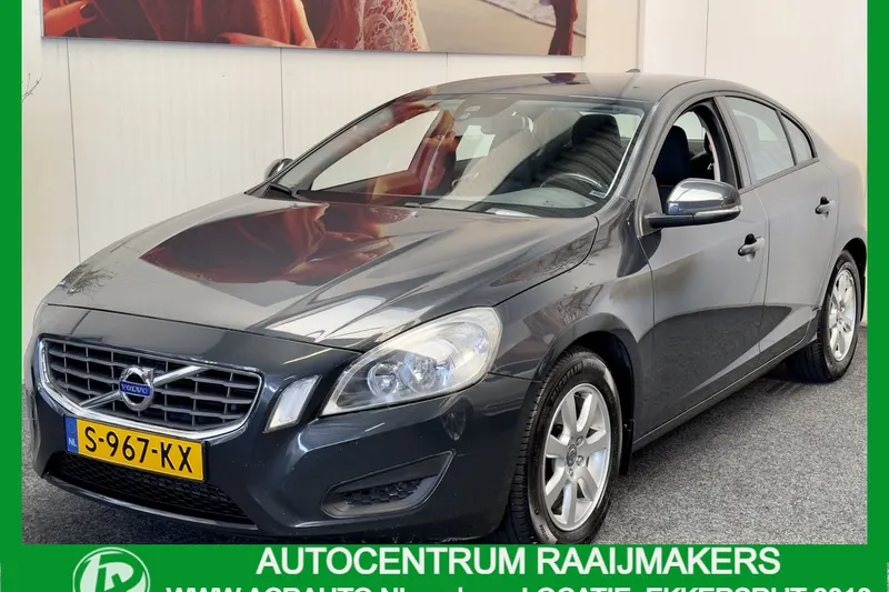 Volvo S60 (2012)