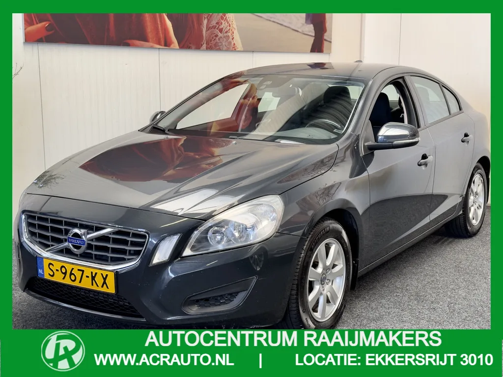 Volvo S60 (2012) — foto 1