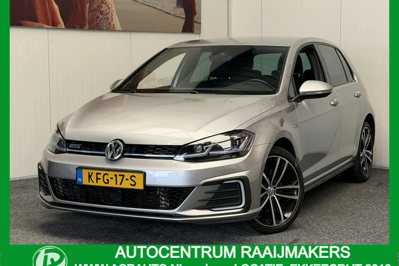 Volkswagen Golf (2020)
