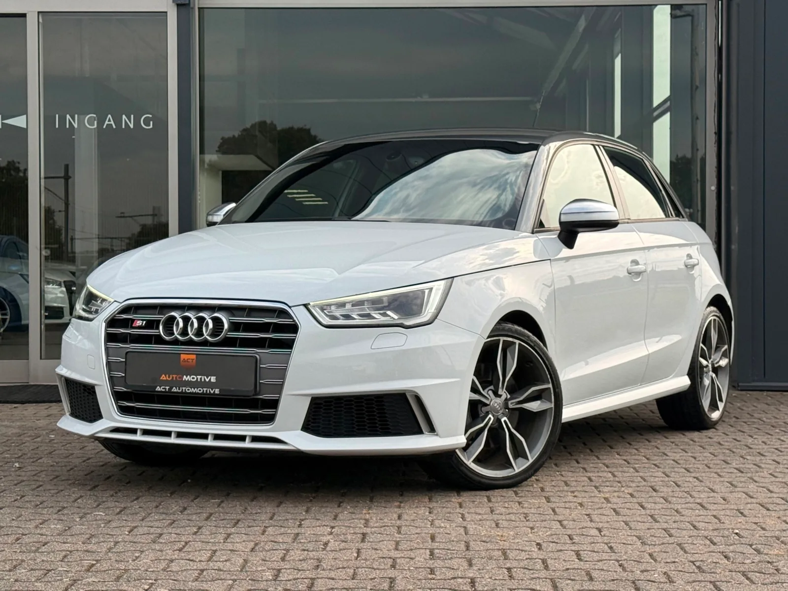Audi S1 (2014) — foto 1