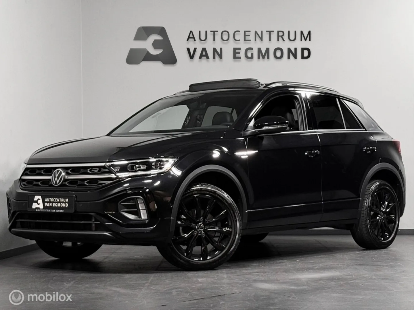 Volkswagen T-Roc (2024) — foto 1