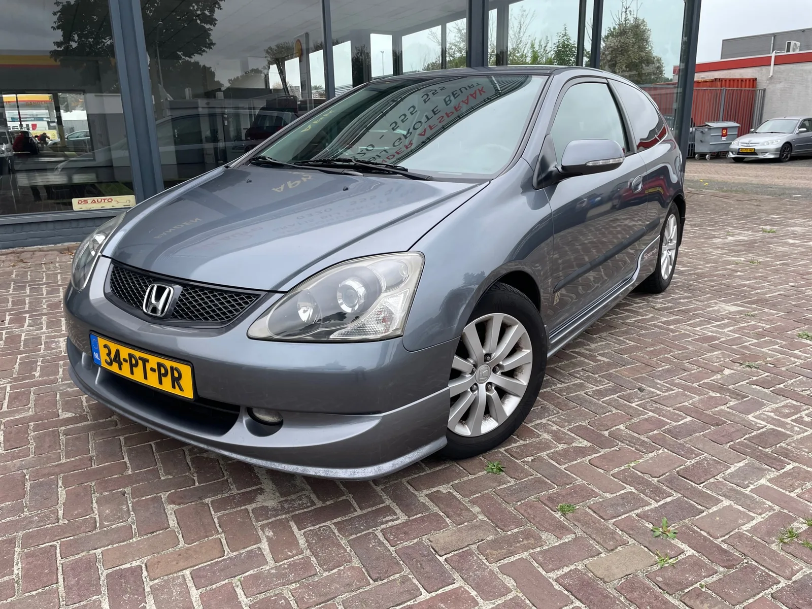 Honda Civic (2004) — foto 1