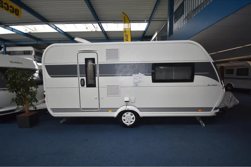 Hobby De Luxe (2023)