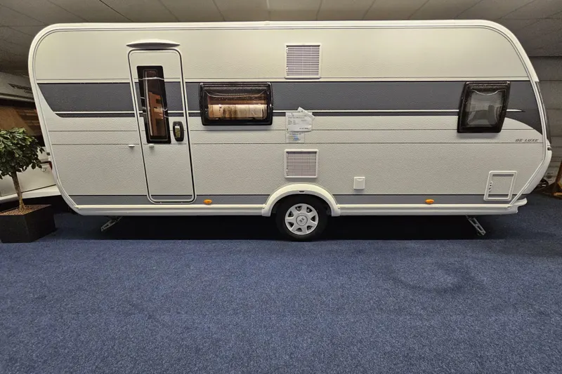 Hobby De Luxe (2021)