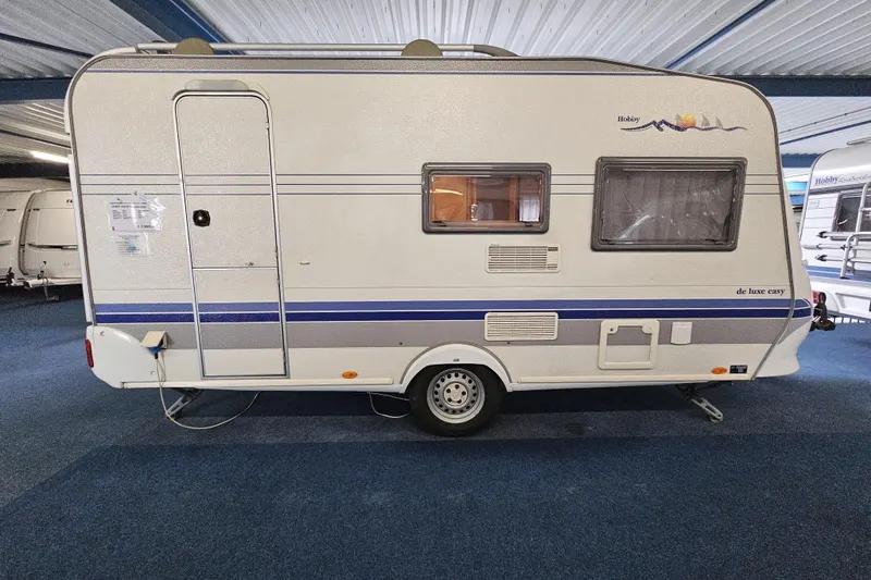 Hobby De Luxe Easy (2003)