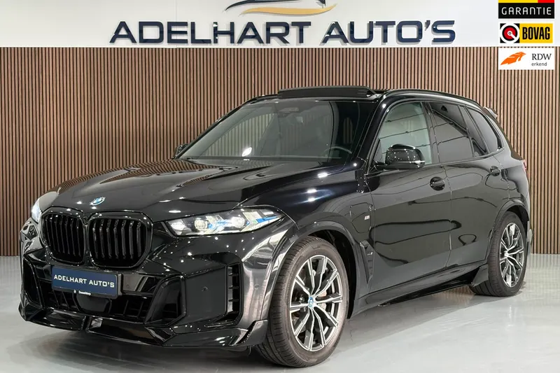 BMW X5 (2023)