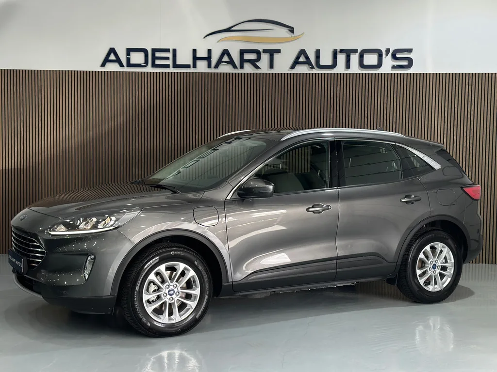 Ford Kuga (2022) — foto 1