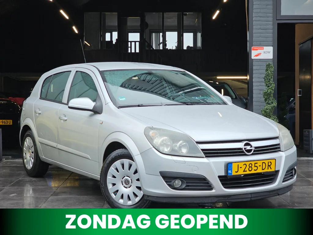 Opel Astra (2006) — foto 1