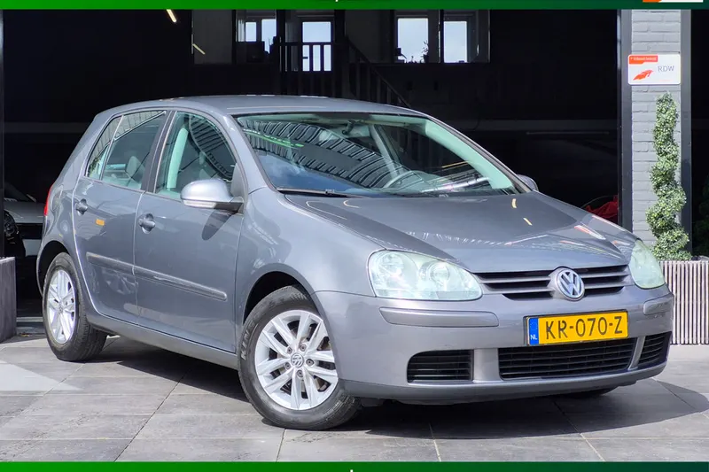 Volkswagen Golf (2005)
