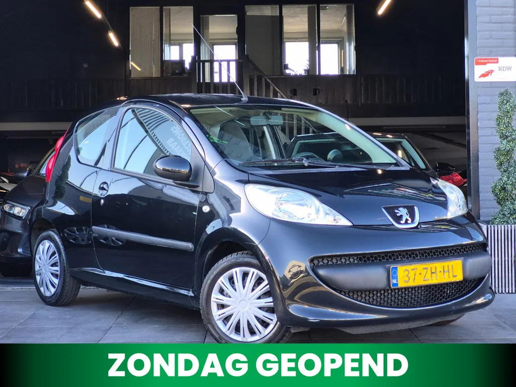 Peugeot 107 (2008) — foto 1