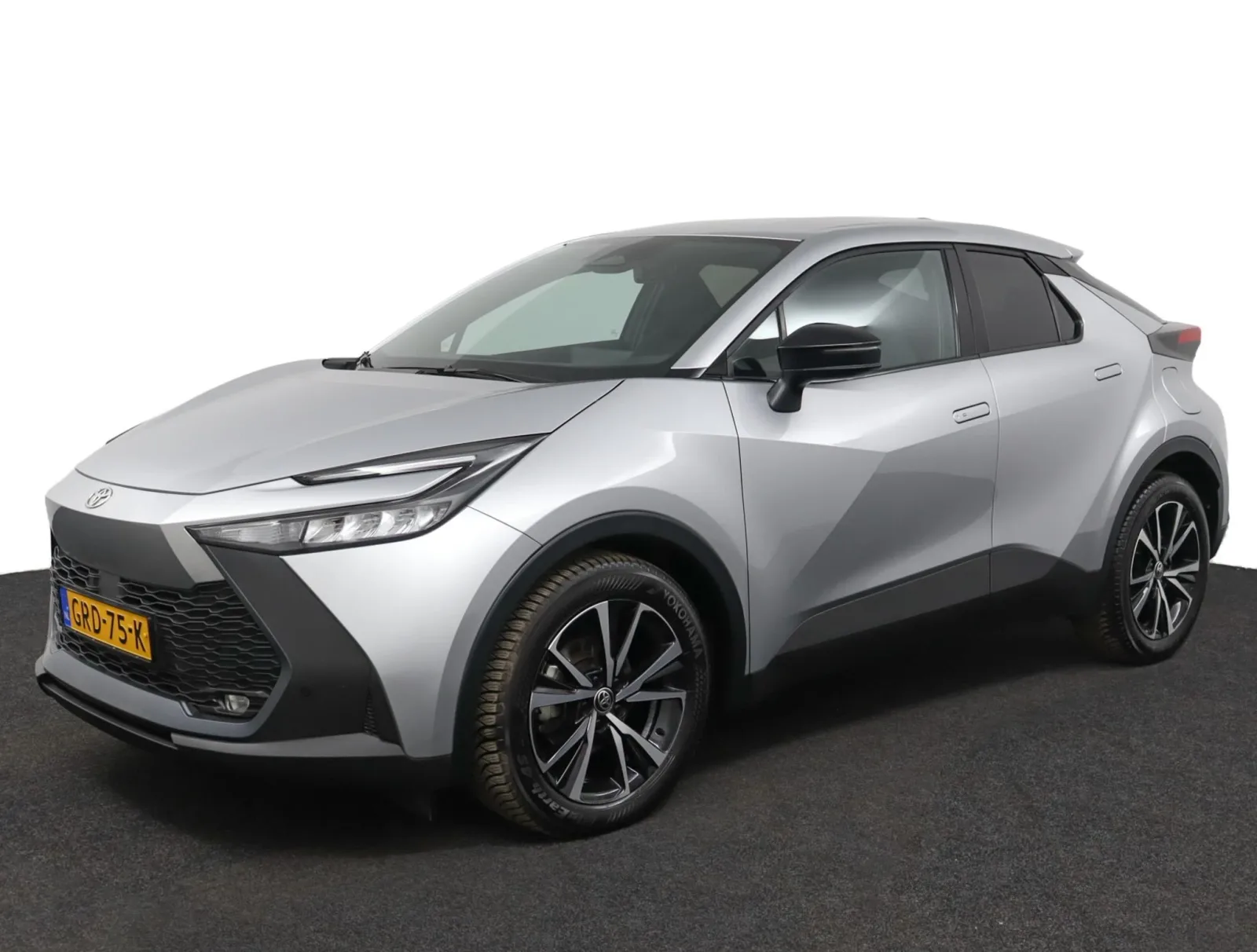 Toyota C-HR (2024) — foto 1