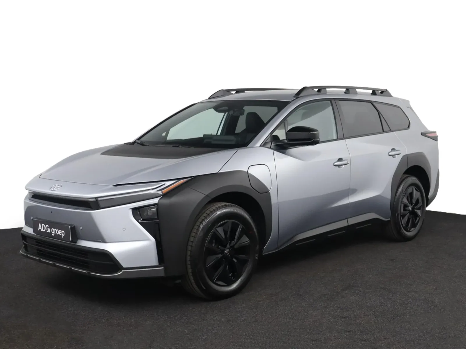 Toyota bZ4X (2026) — foto 1