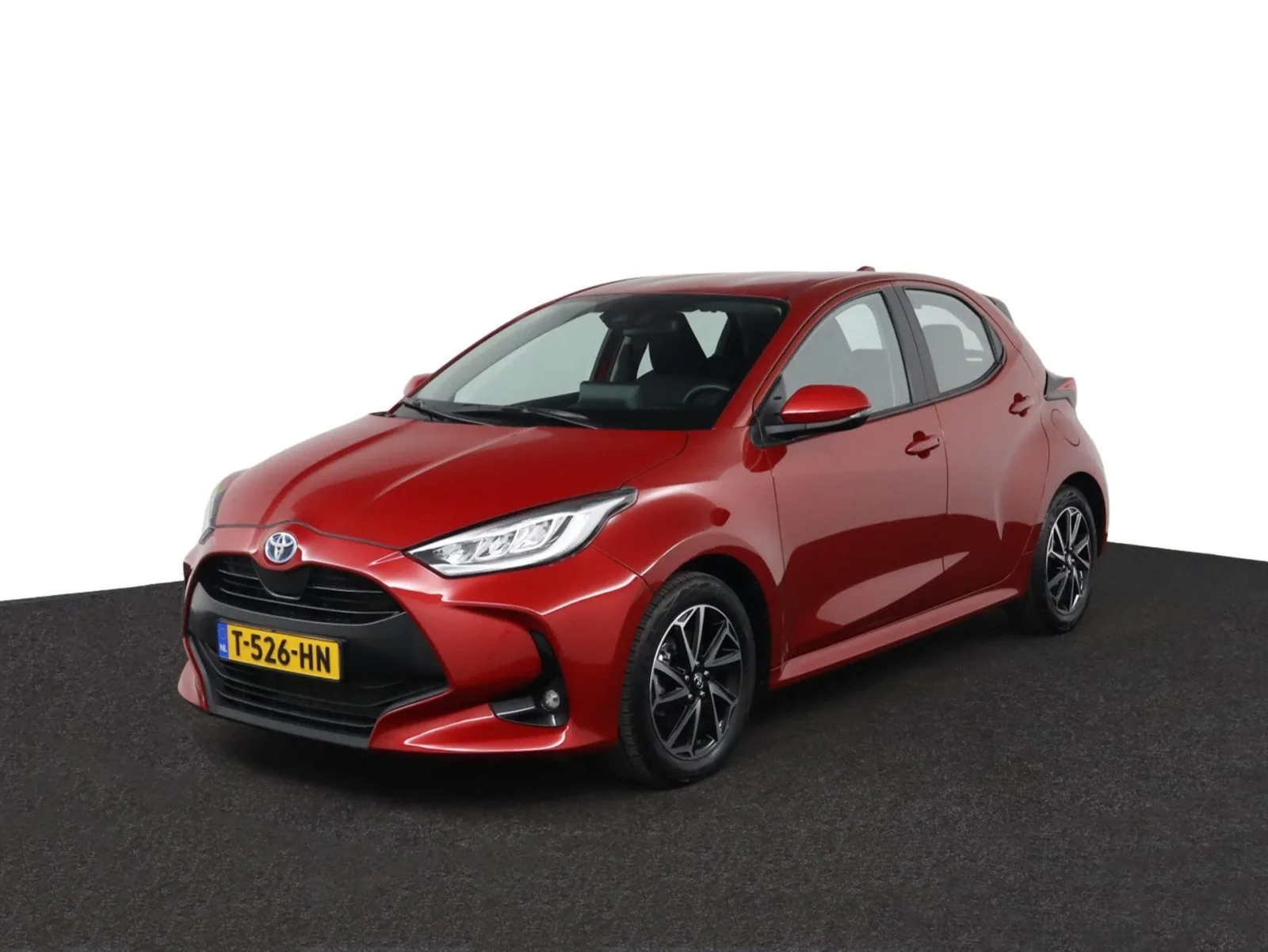 Toyota Yaris (2023) — foto 1