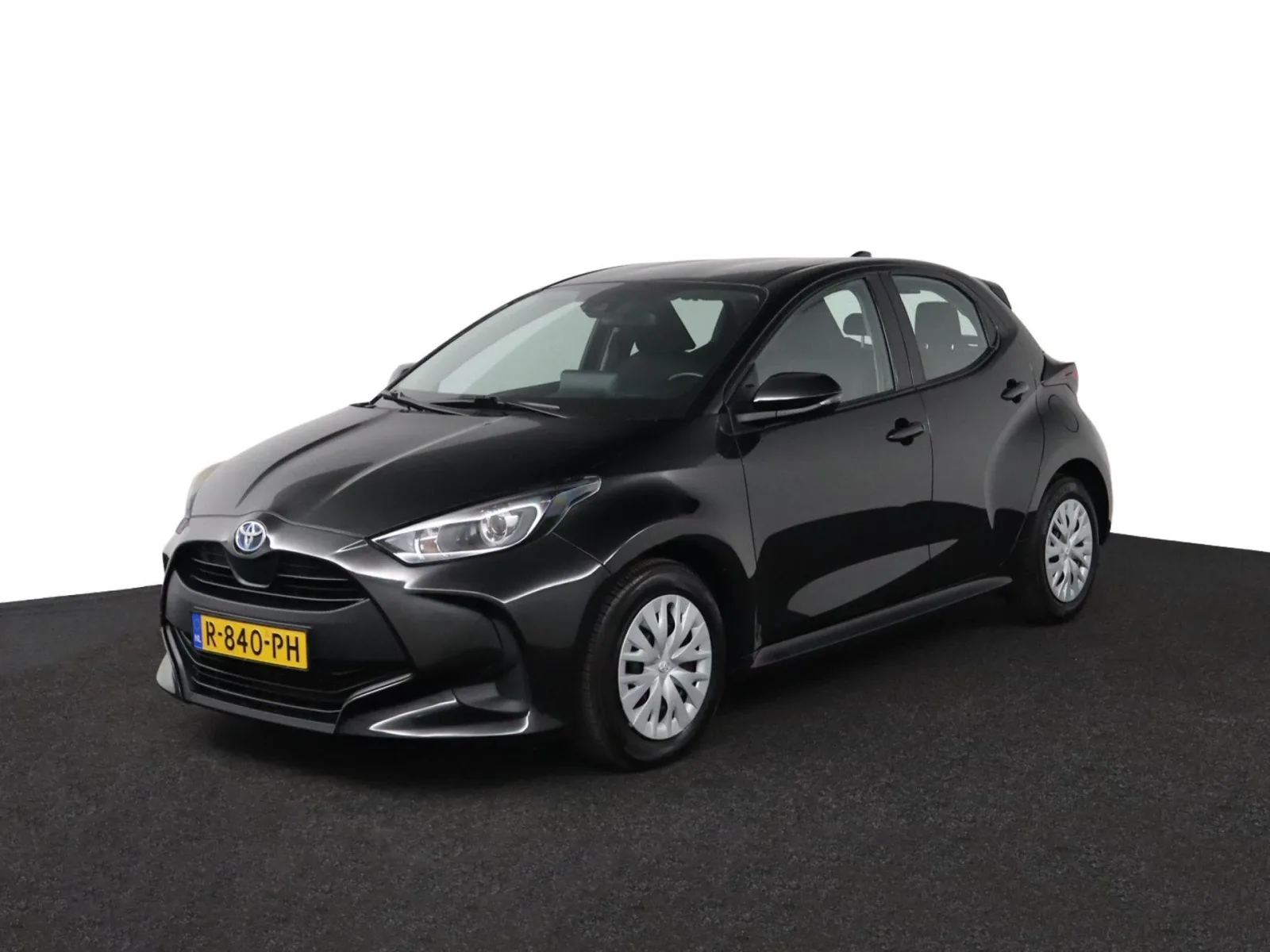 Toyota Yaris (2022) — foto 1