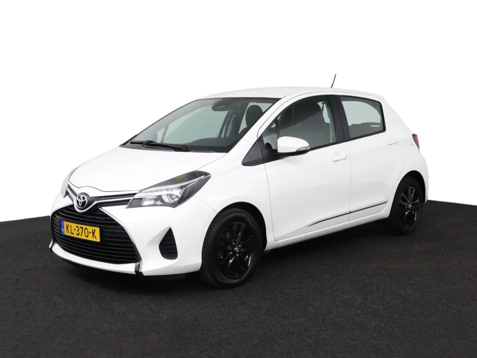 Toyota Yaris (2016) — foto 1