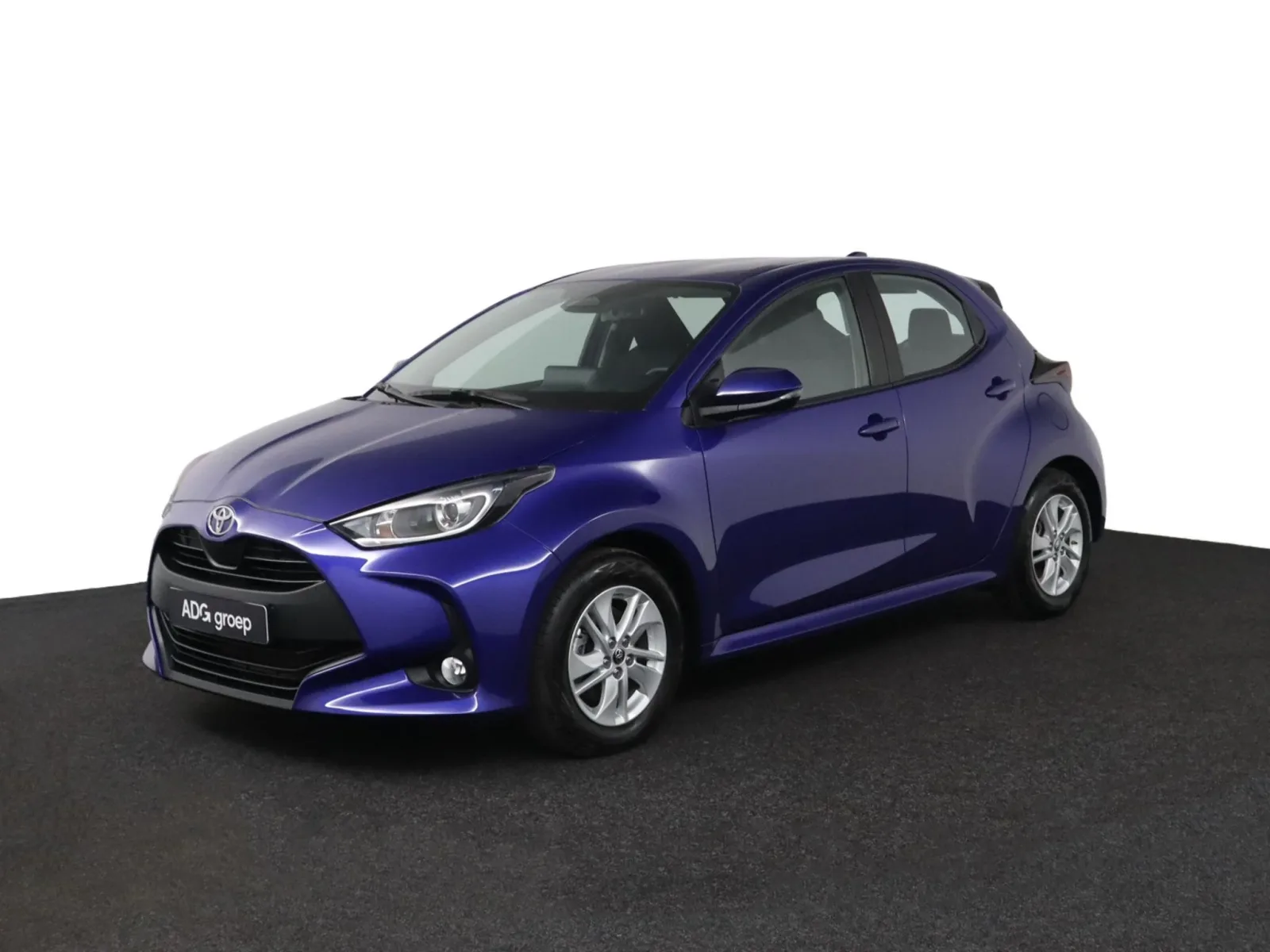 Toyota Yaris (2025) — foto 1