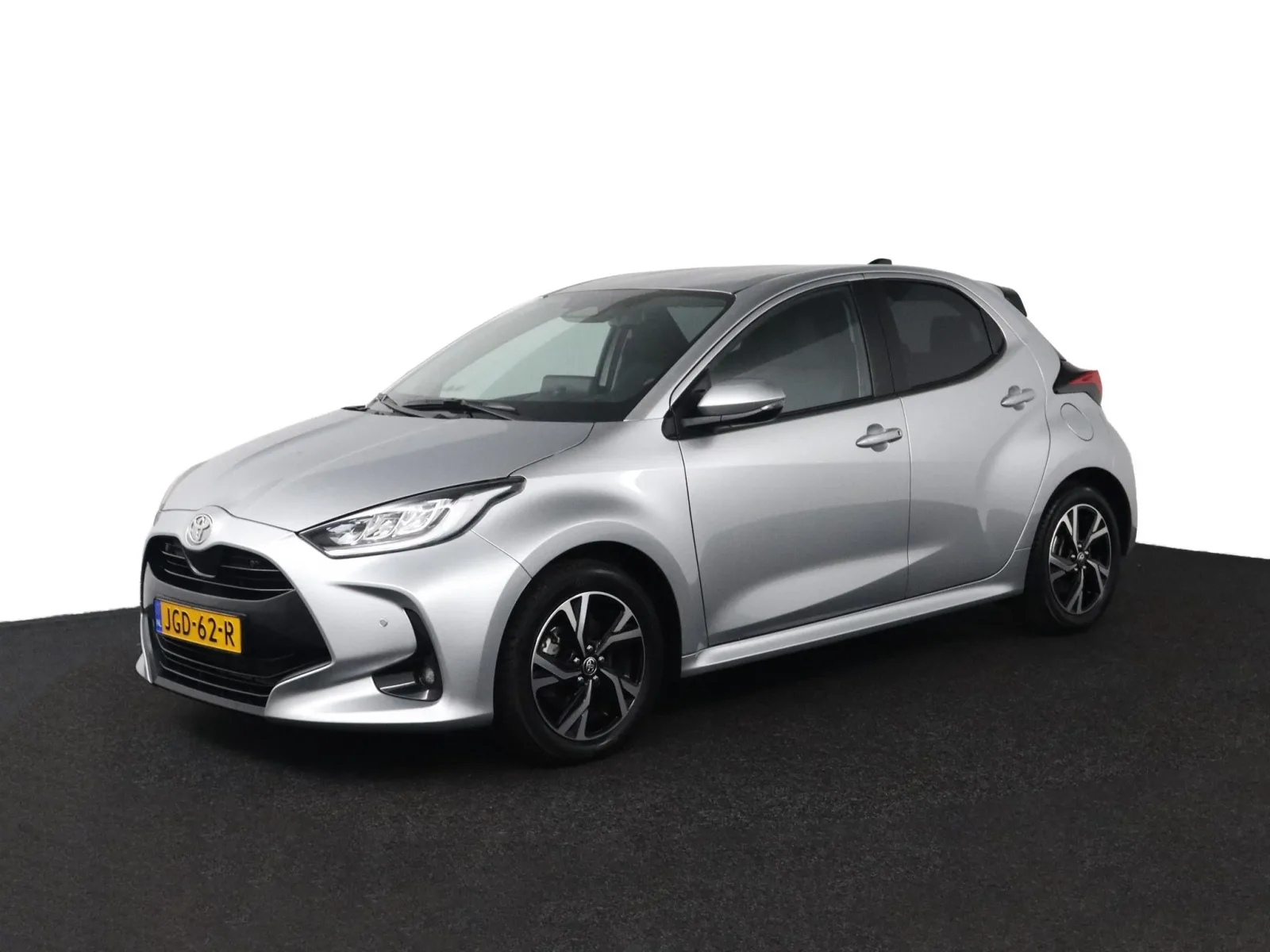 Toyota Yaris (2025) — foto 1