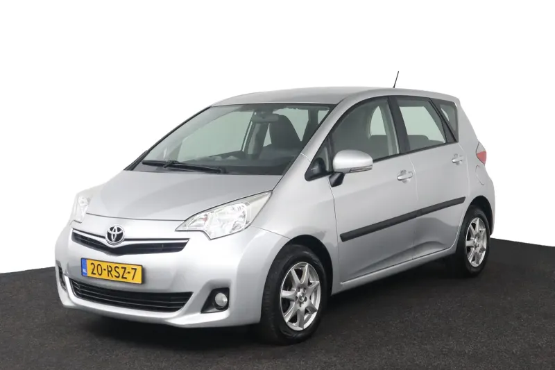 Toyota Verso (2011)