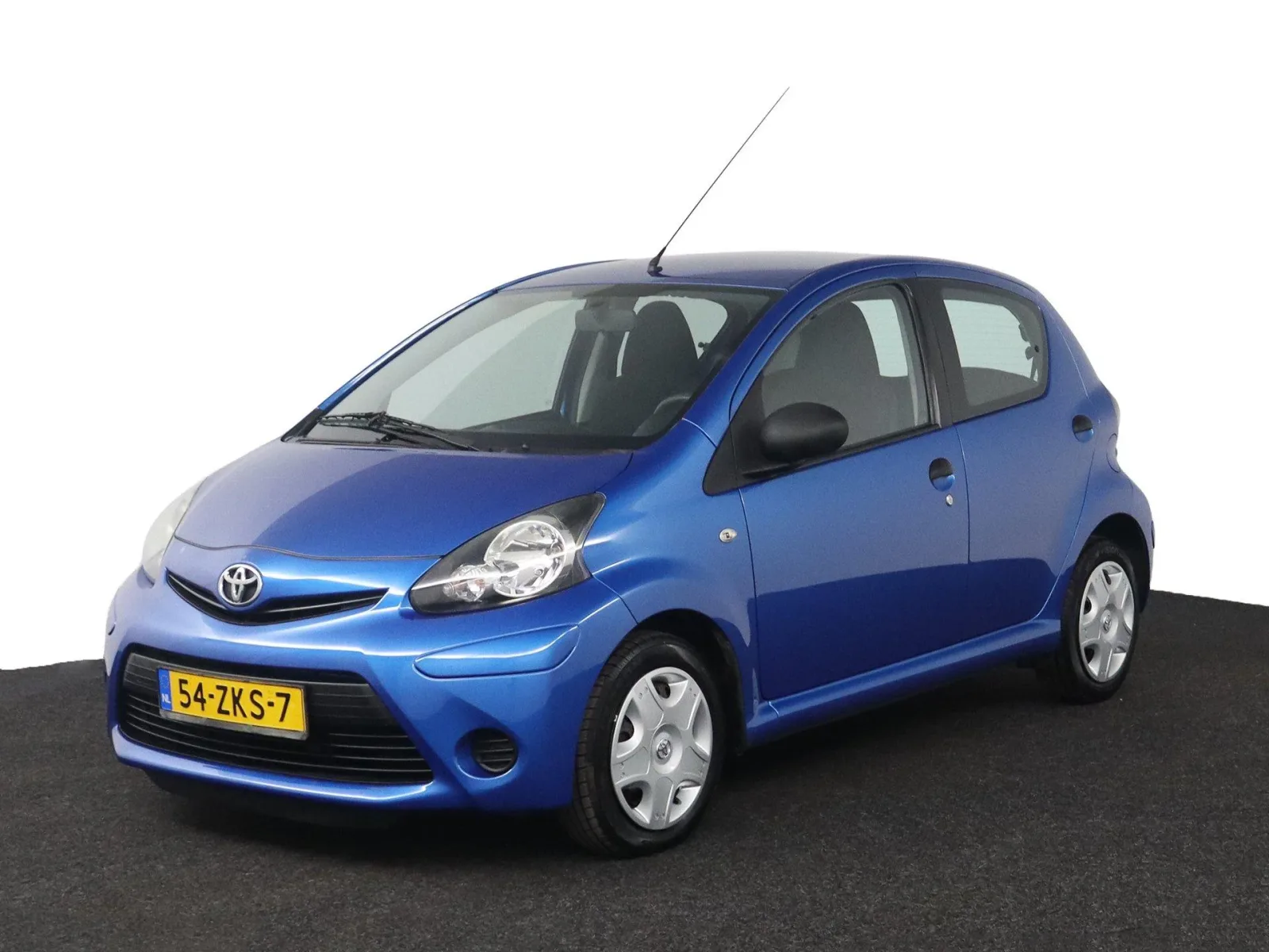 Toyota Aygo (2012) — foto 1