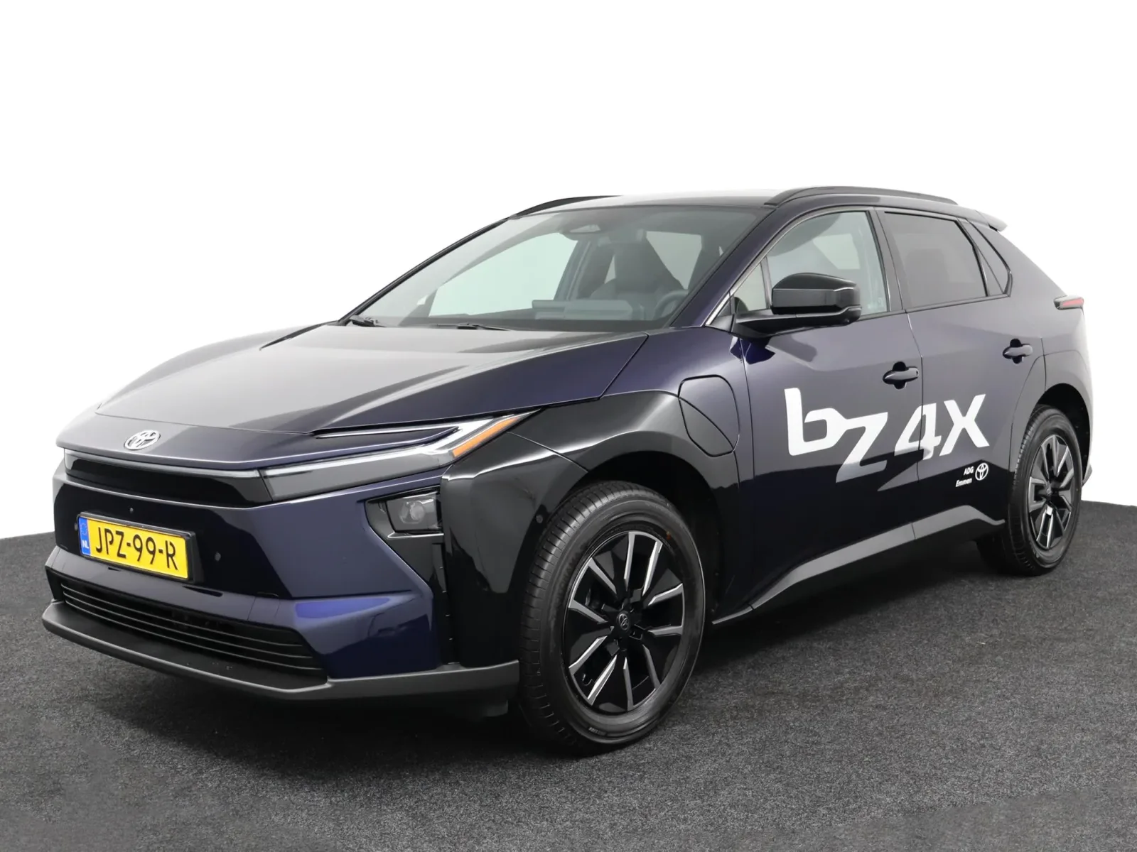 Toyota bZ4X (2026) — foto 1