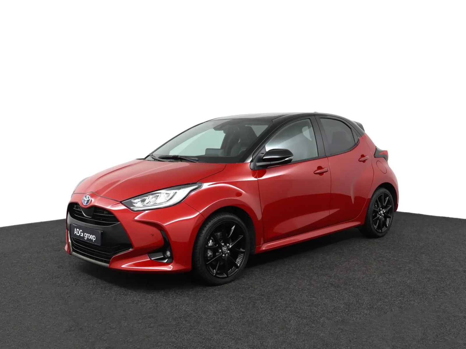 Toyota Yaris (2022) — foto 1