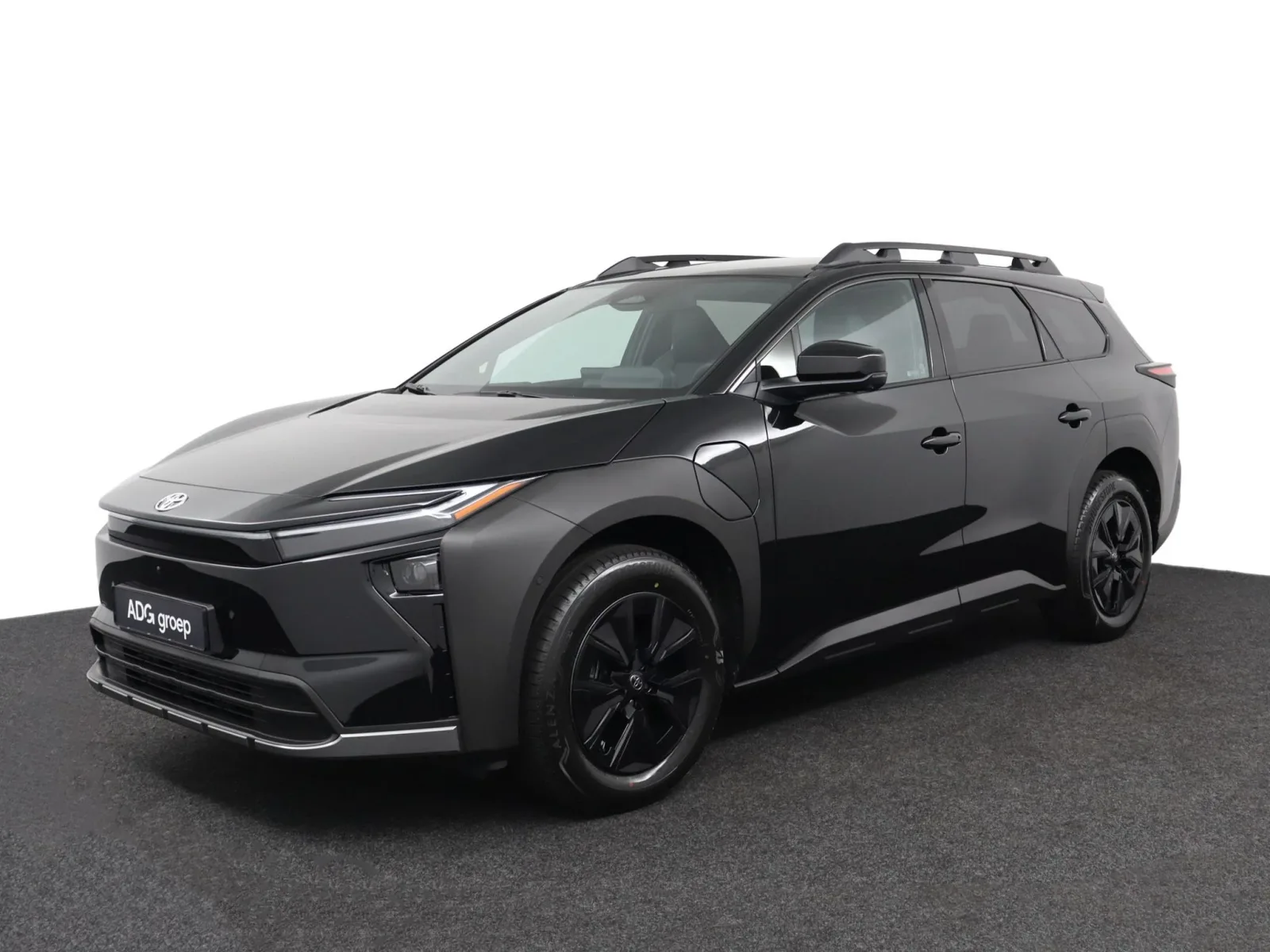 Toyota bZ4X (2026) — foto 1