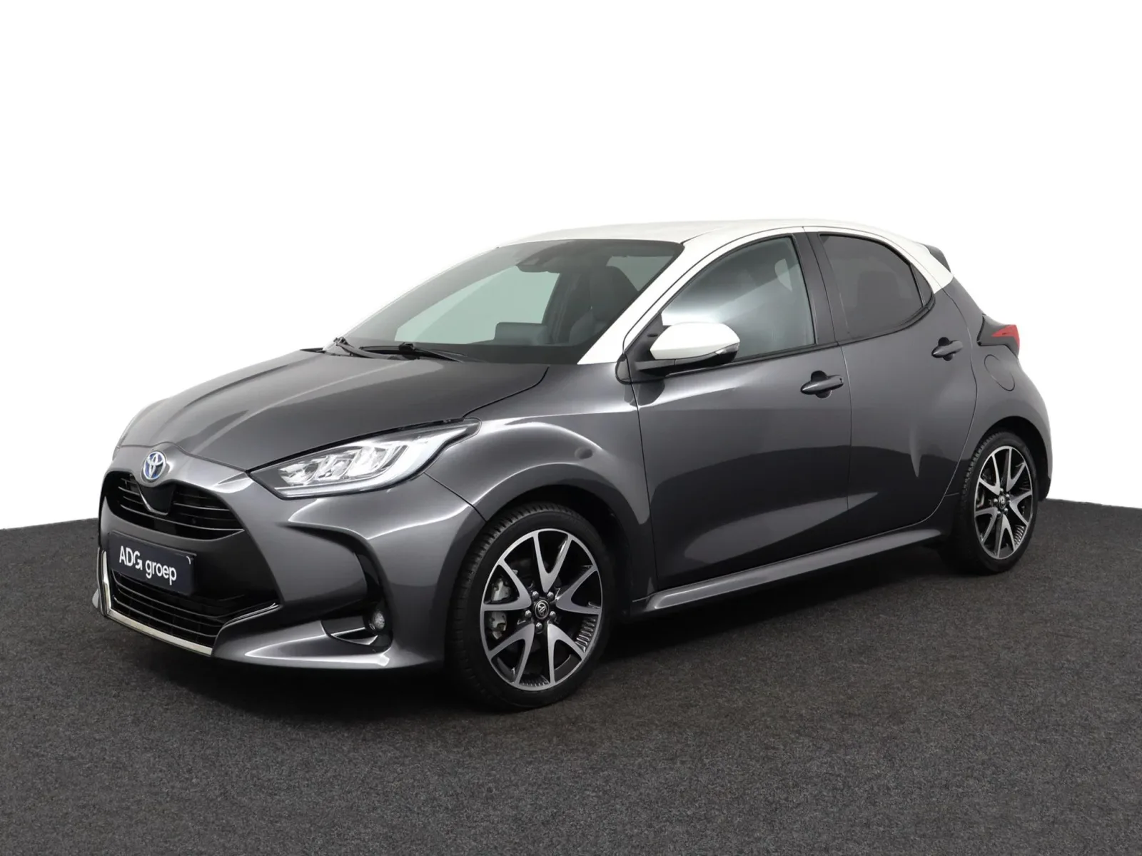 Toyota Yaris (2021) — foto 1