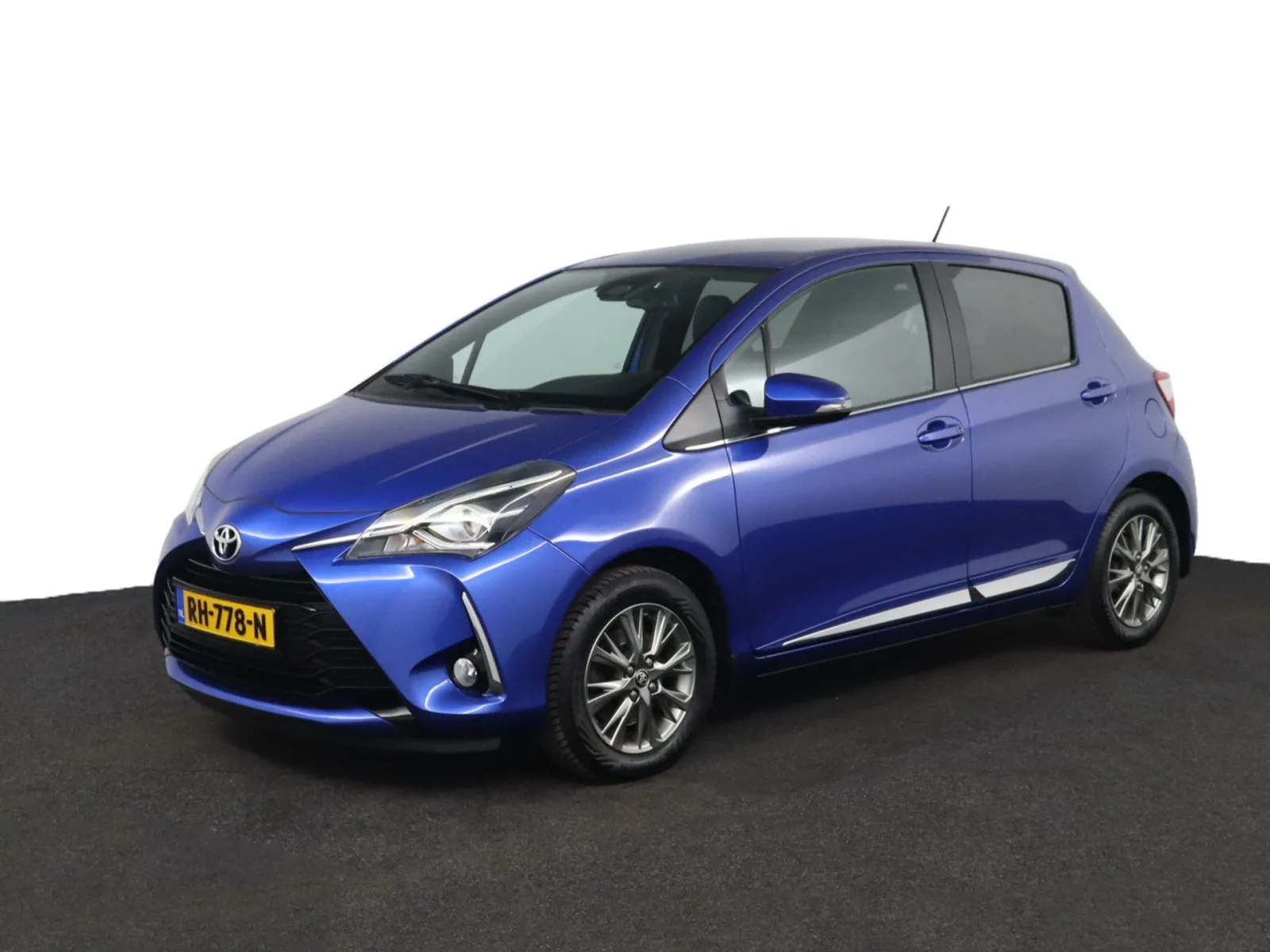 Toyota Yaris (2017) — foto 1