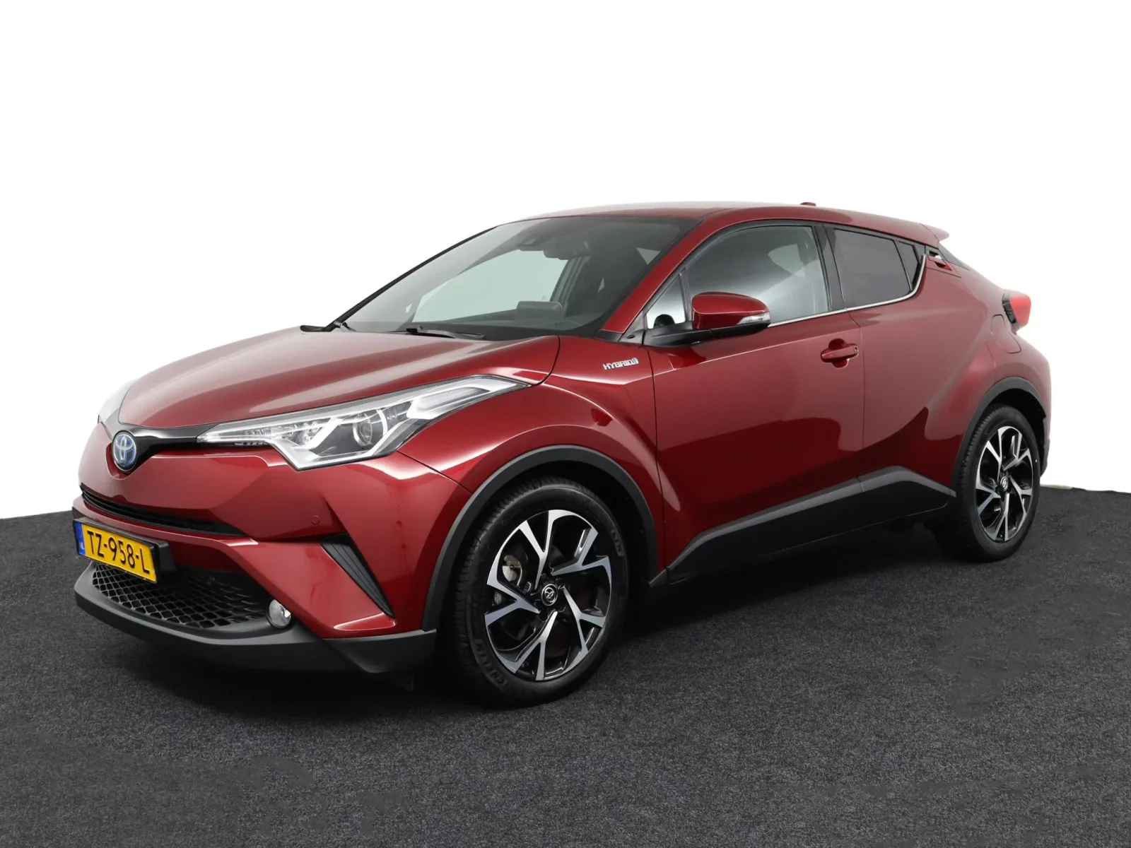 Toyota C-HR (2018) — foto 1