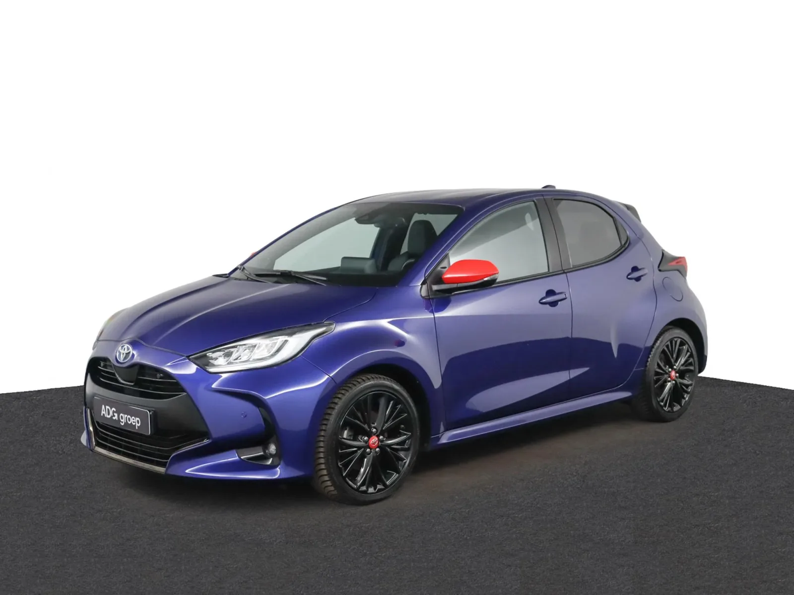 Toyota Yaris (2022) — foto 1