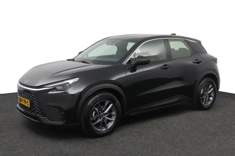 Lexus LBX (2024)
