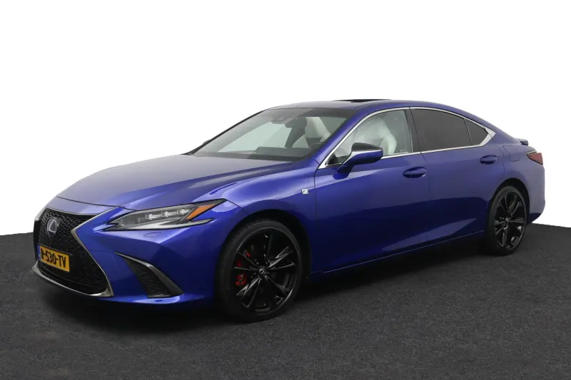 Lexus ES (2022)