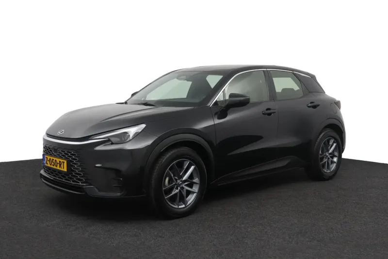 Lexus LBX (2024)